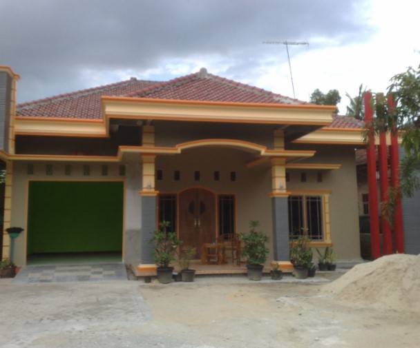 Foto Rumah Kampung Dengan Garasi